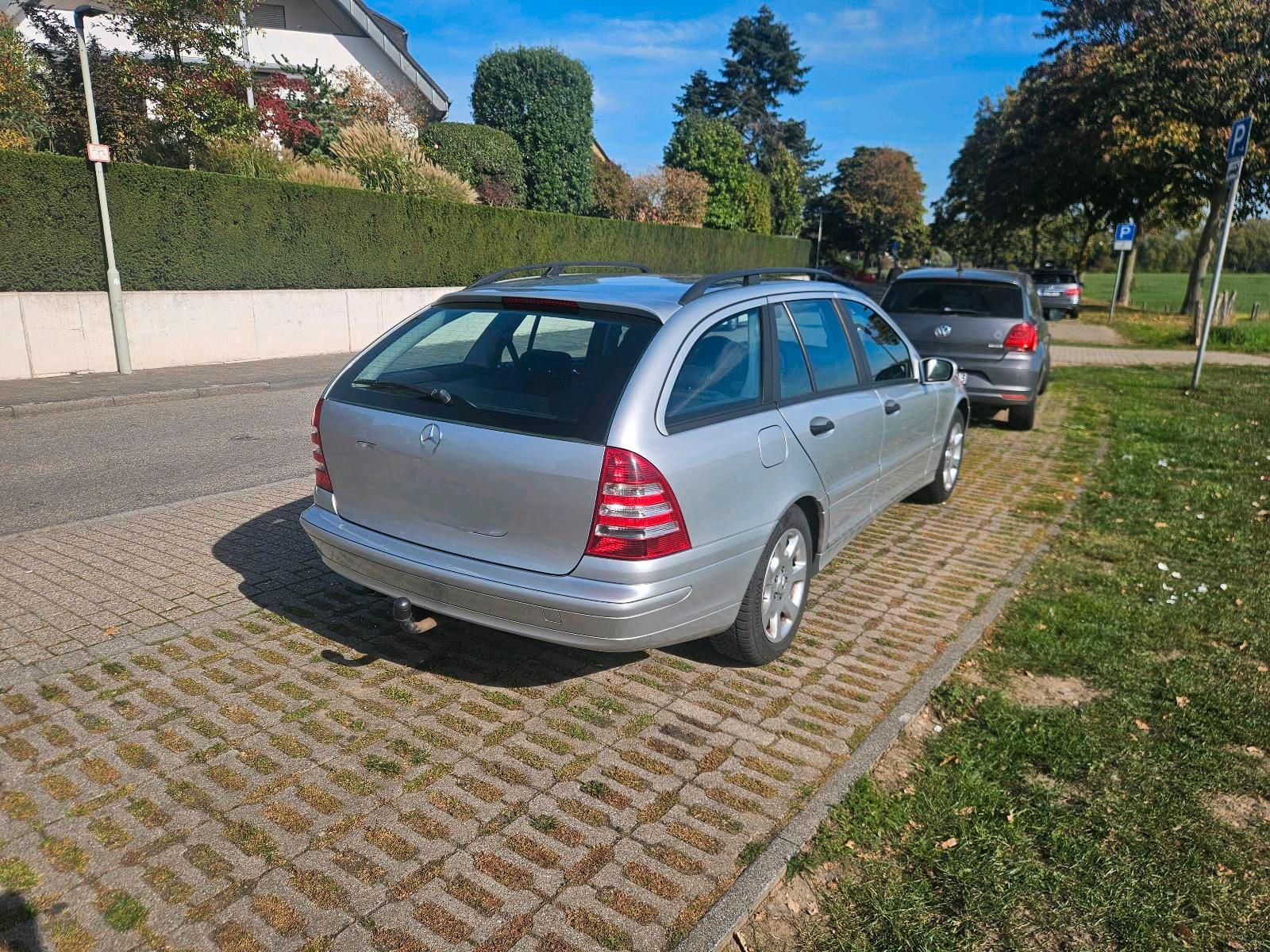 Mercedes-Benz C180 2004 — photo 7