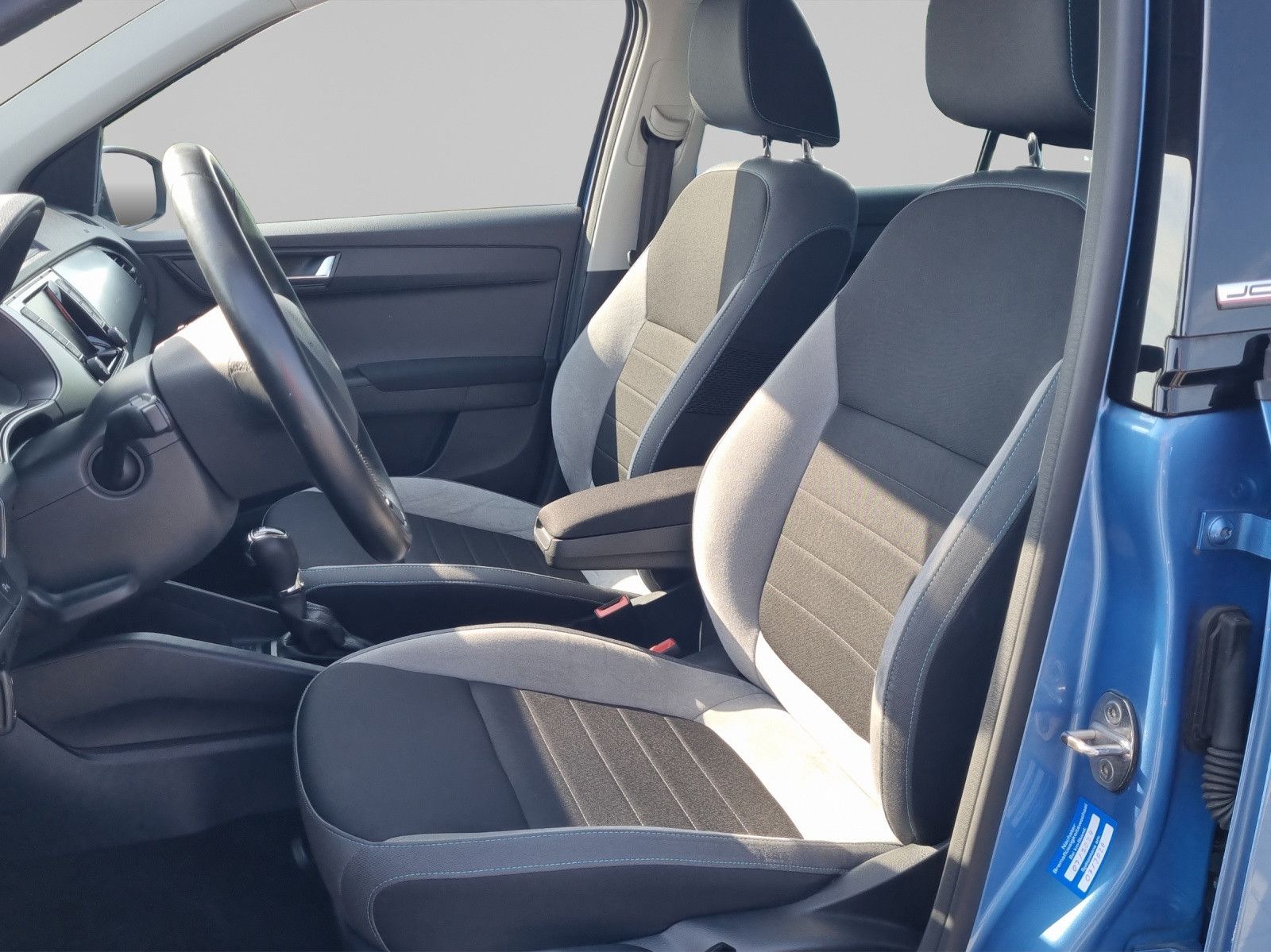 Fahrzeugabbildung SKODA Fabia Combi Joy 1,2 TSI DSG Navi GRA PDC