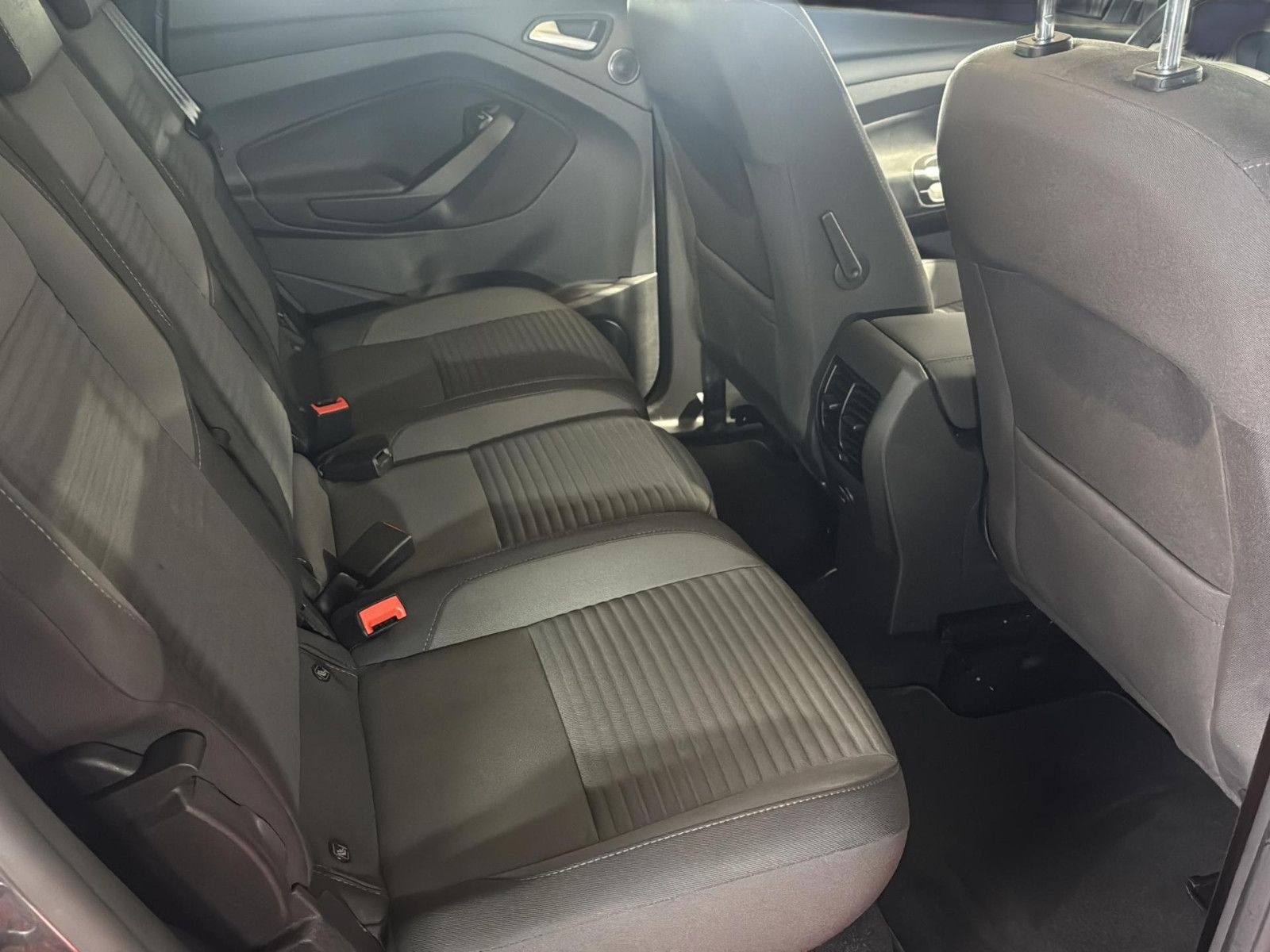 Fahrzeugabbildung Ford C-Max C-MAX Titanium / AHK