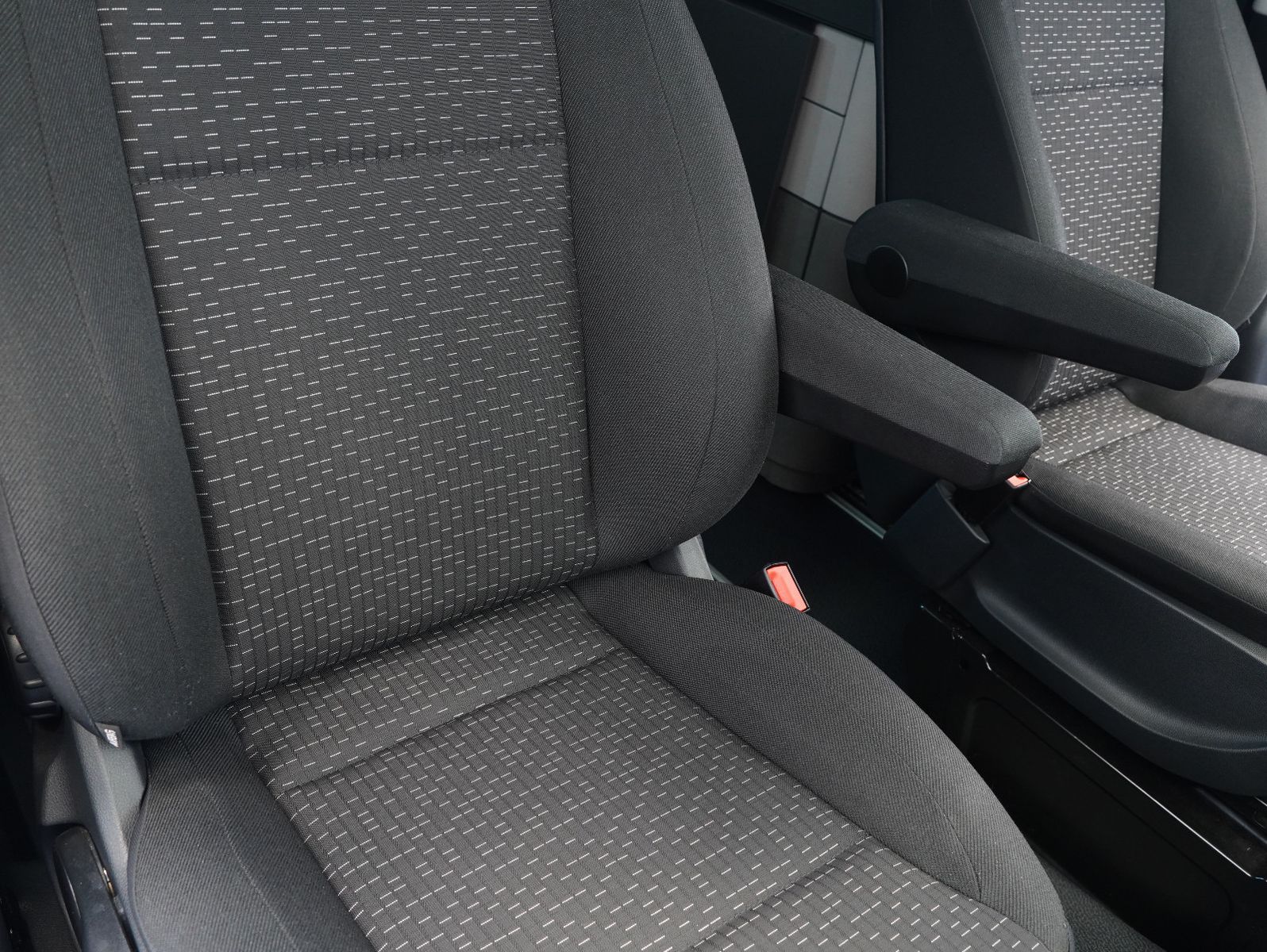 Fahrzeugabbildung Mercedes-Benz Vito Tourer 119 CDI Pro 4x4 lang PÖSSL/KÜCHE