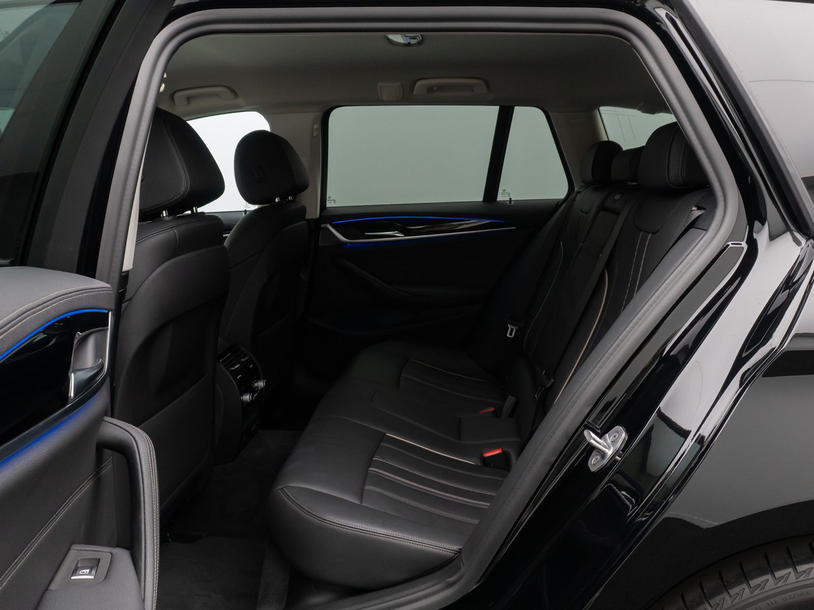 Fahrzeugabbildung BMW 530i xD Luxury Line DAB Kamera HiFi Sportstz 18"