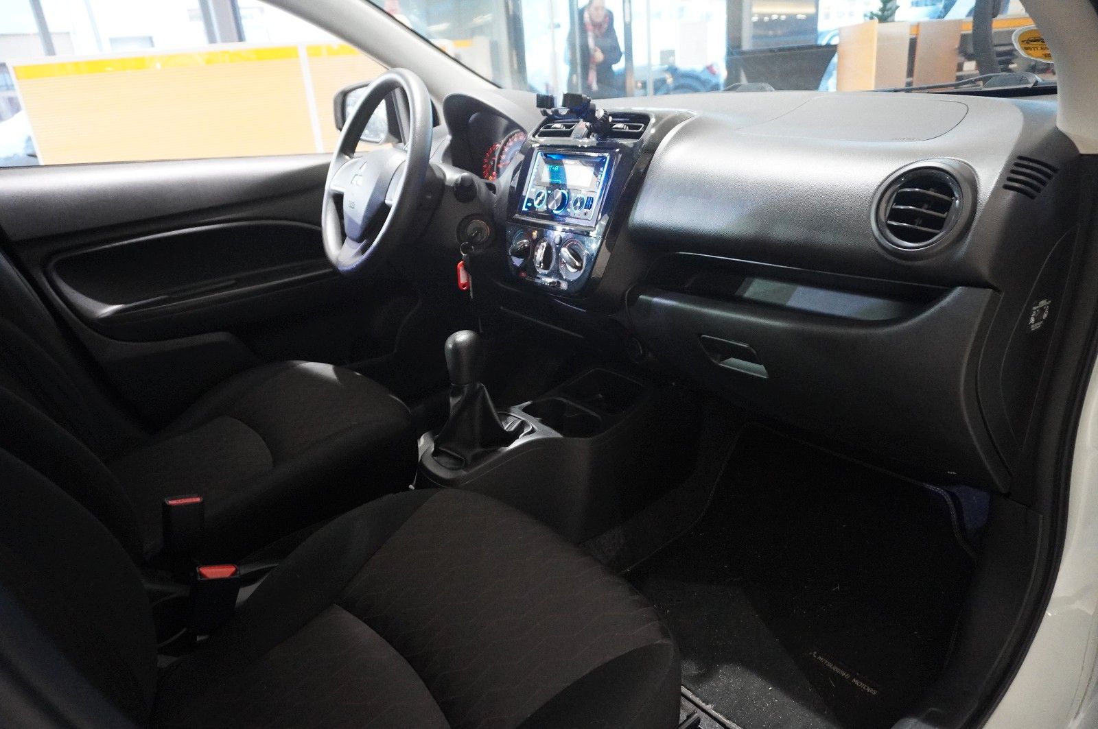 Fahrzeugabbildung Mitsubishi Space Star 1.2 SPIRIT 5-TÜR KLIMA/USB/NEBEL/AUX