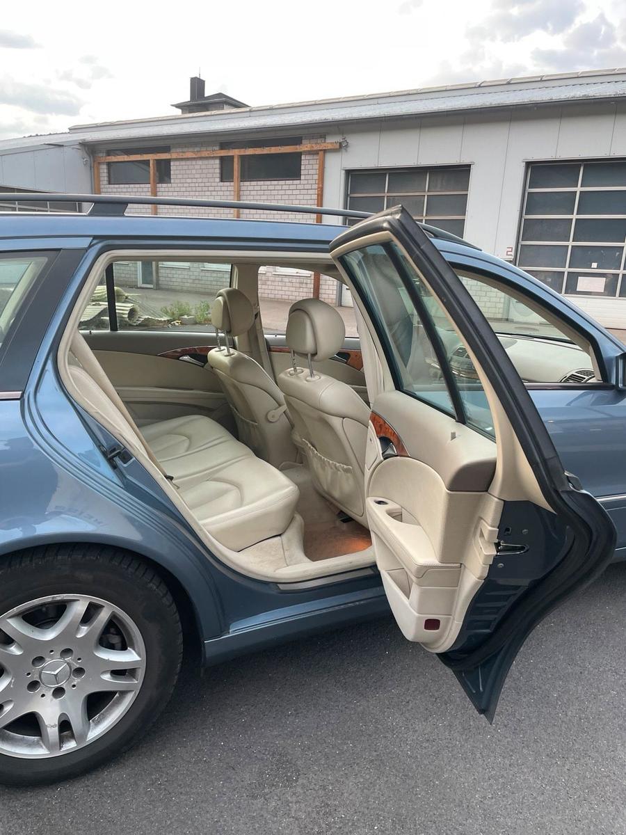 Mercedes-Benz 320 2005 — photo 9