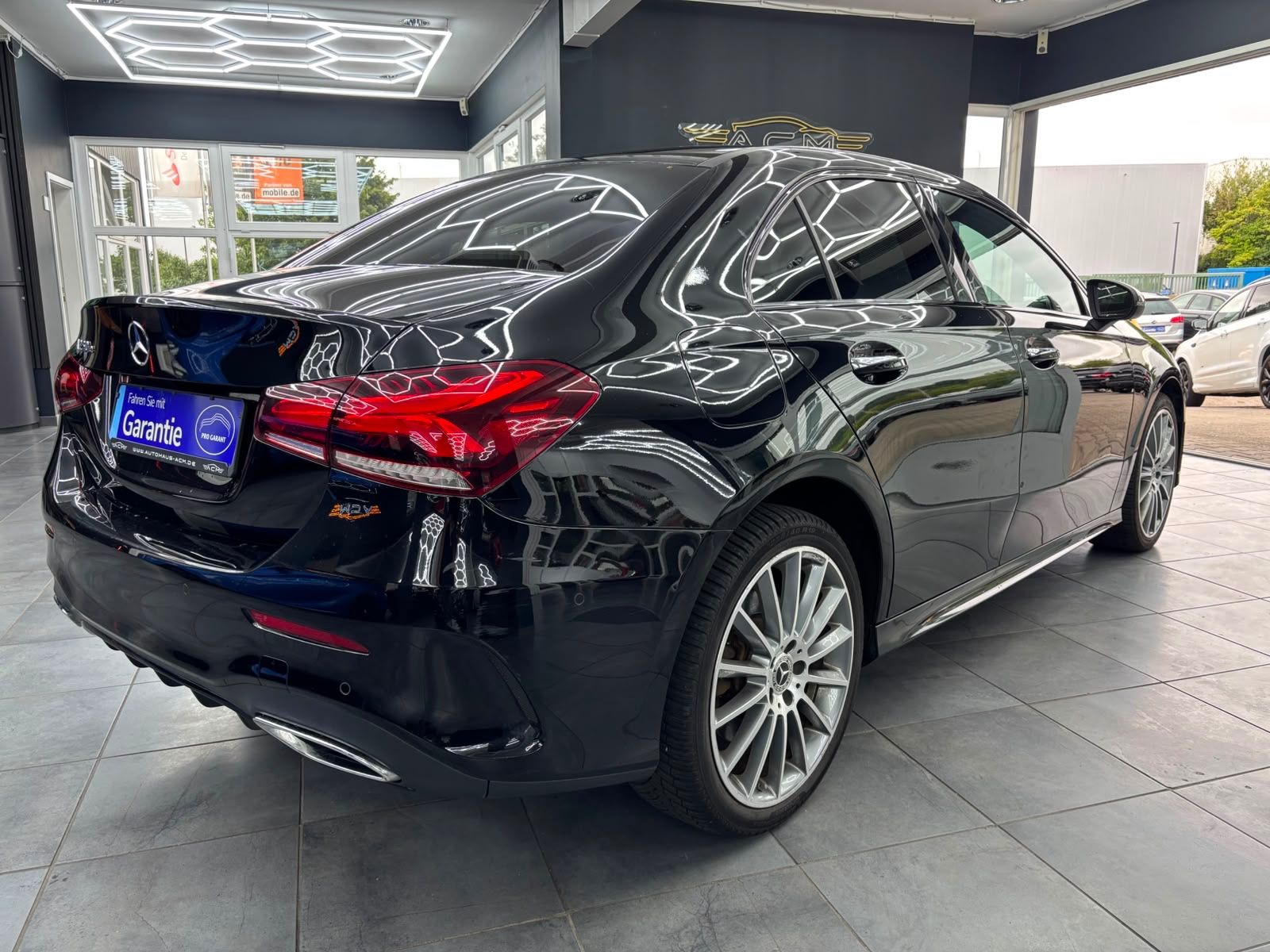 Mercedes-Benz A 250e LIM.AMG Pano MBUX MULTIBEAM MEMORY foto 4