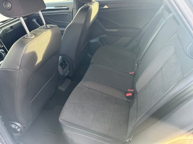Fahrzeugabbildung Volkswagen T-Roc 2,0 TDI DSG BLACK STYLE KAMERA IQ DRIVE AH