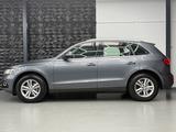 Audi Q5 2.0 TDI XENON/ALCANTARA/AHK/KEYLESS/NAVI/LED - Audi Q5 mit Diesel-Antrieb: Grau, Alcantara