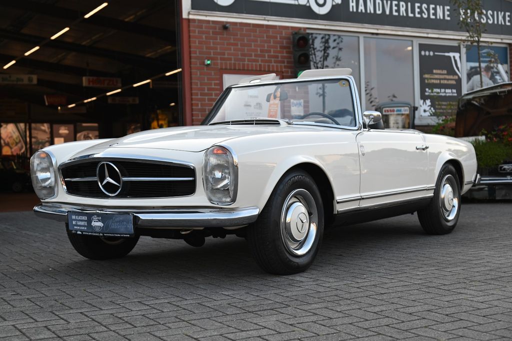 Mercedes-Benz SL 230