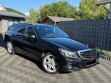 Mercedes-Benz Mercedes E-Klasse W212/S212 220E - Mercedes-Benz 220: Klasse W220