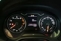 AUDI Q2 35 TFSI Navi SHZ PDC Kamera