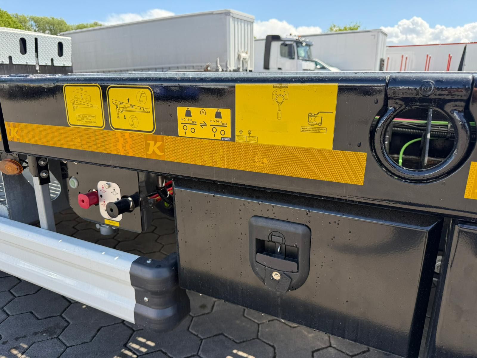 Fahrzeugabbildung Kässbohrer SLS.HS Tieflader mit hydr. Schwanenhals