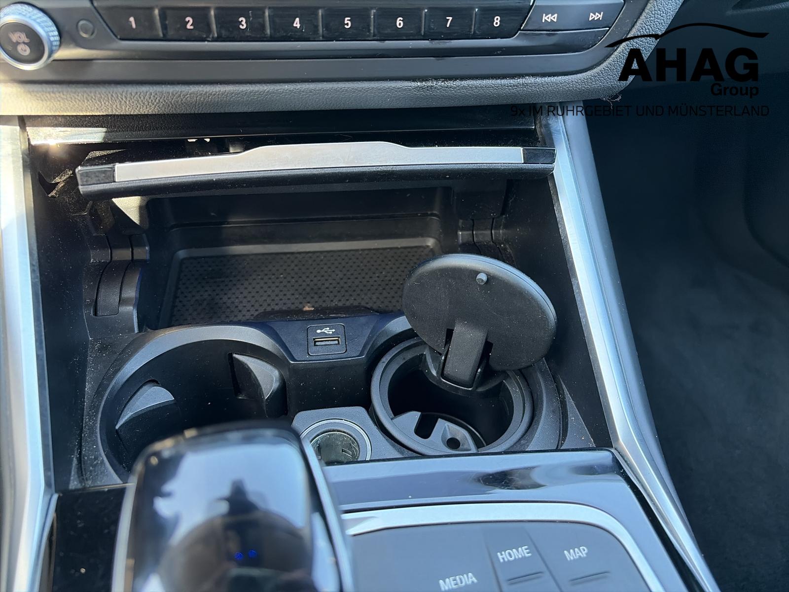 BMW 330i xDrive Limousine Luxury Line