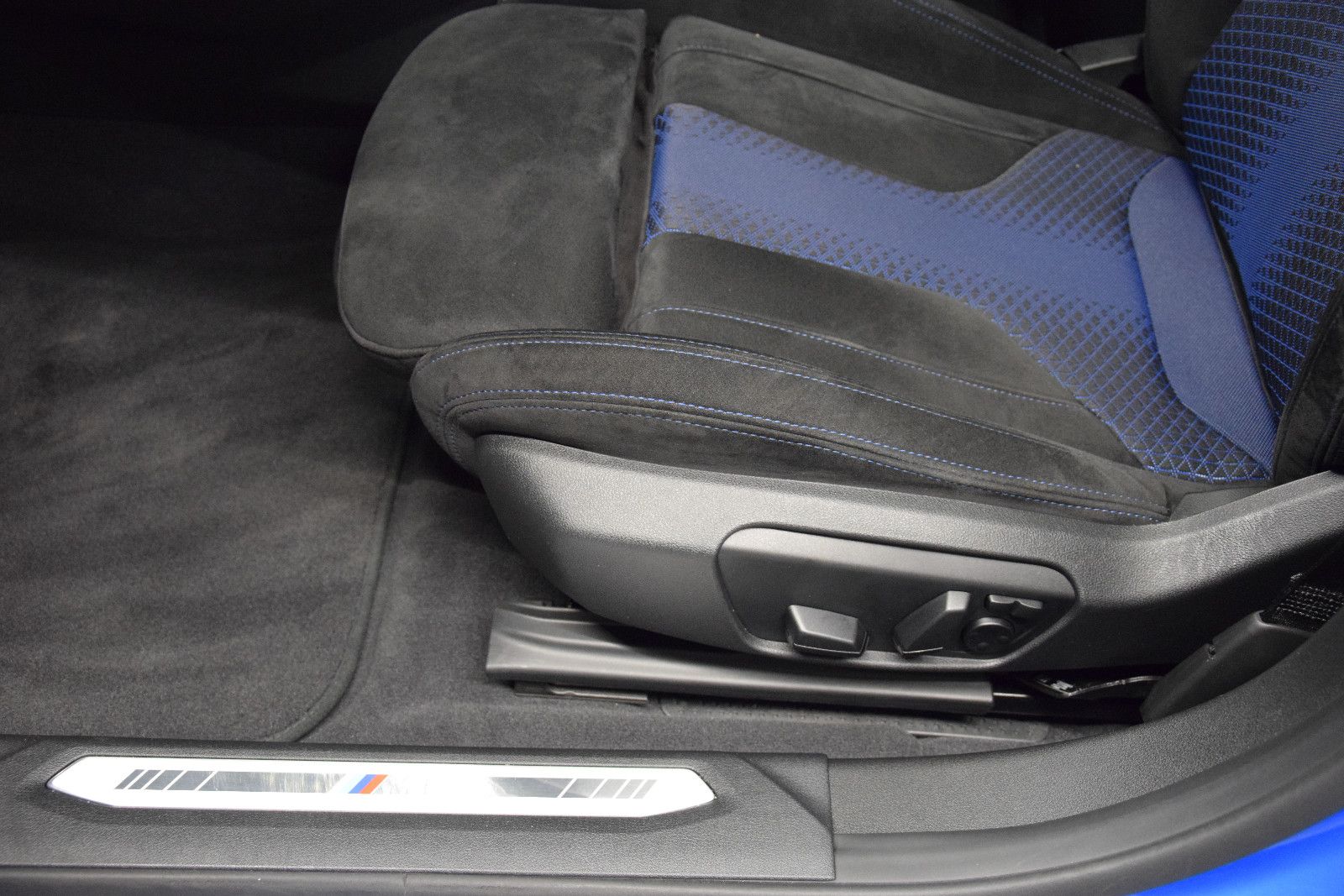 Fahrzeugabbildung BMW 218 i M Sport Gran Coupé Pano HuD Memory Schale