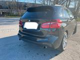 BMW 225i aktiv Tourer xDrive - BMW 225: 225i