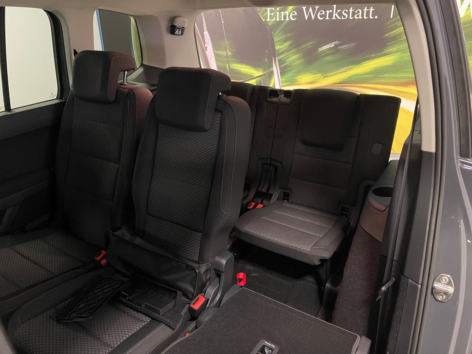 Fahrzeugabbildung Volkswagen Touran 1.5 TSI R-Line COMFORTLINE DSG+ACC+AHK