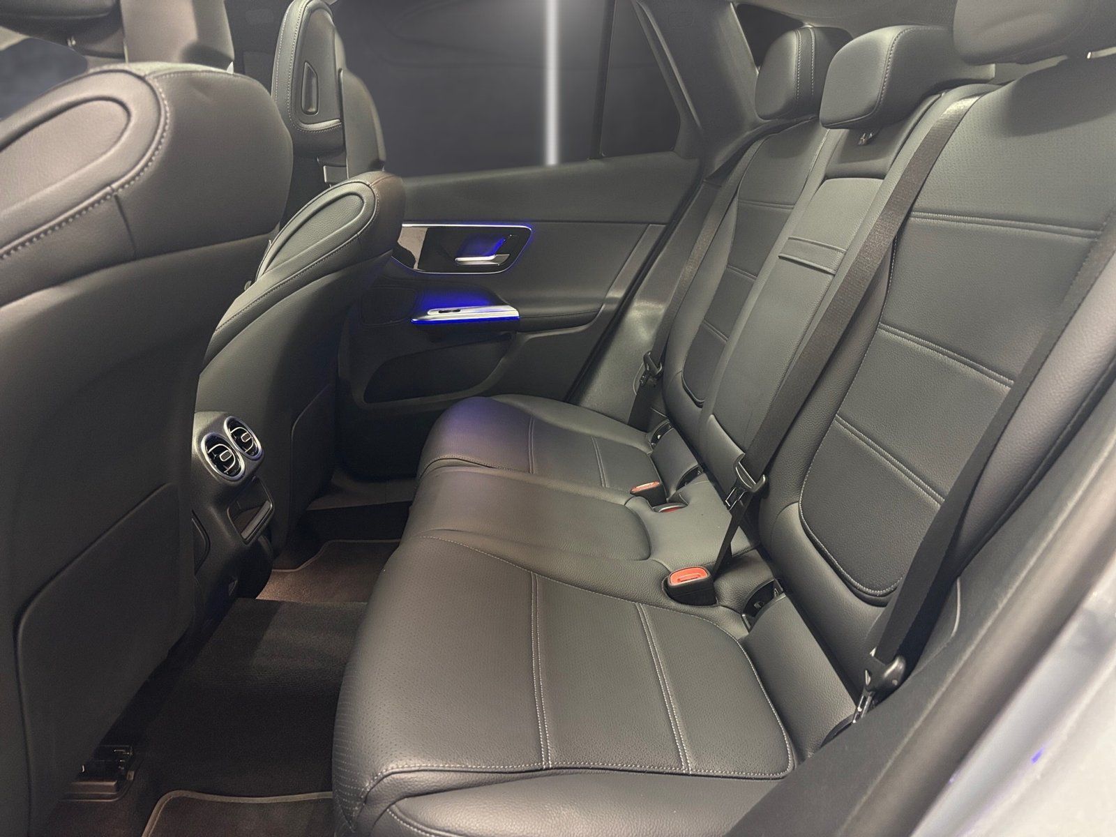 Fahrzeugabbildung Mercedes-Benz GLC 200 4M Avantgarde*AHK*Pano*360°*Digital*Memo