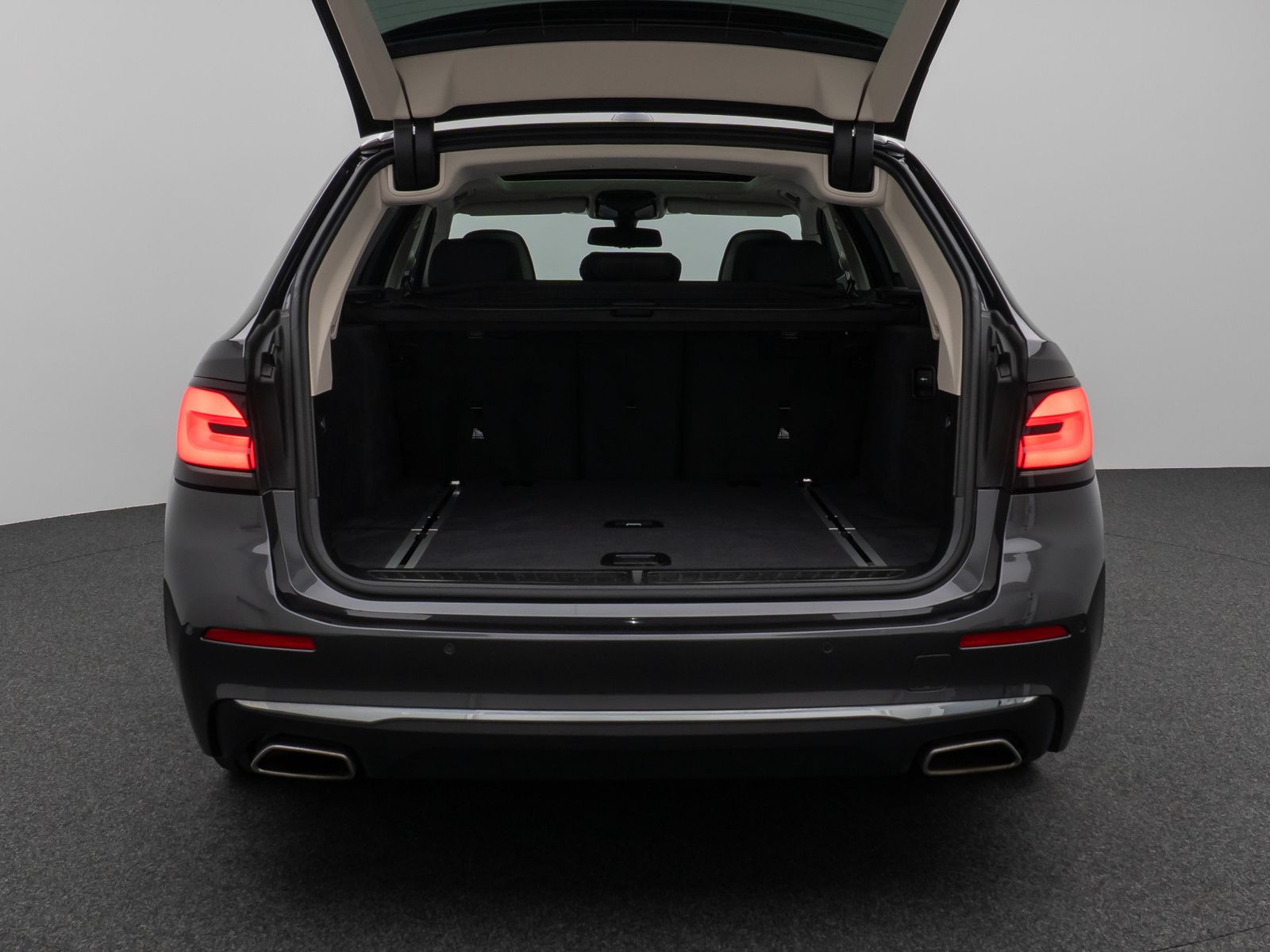 Fahrzeugabbildung BMW 540i xD LuxuryLine Panorama Laser Kamera SoftCL