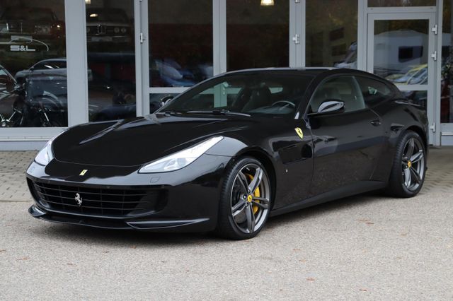 Ferrari GTC4Lusso / Lift / Carbon / LED's / Pano / HI-FI