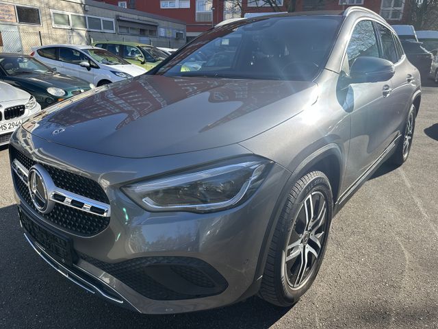 Mercedes-Benz GLA 200 Progressive DCT *MEMORY*CAMERA*FACELIFT*