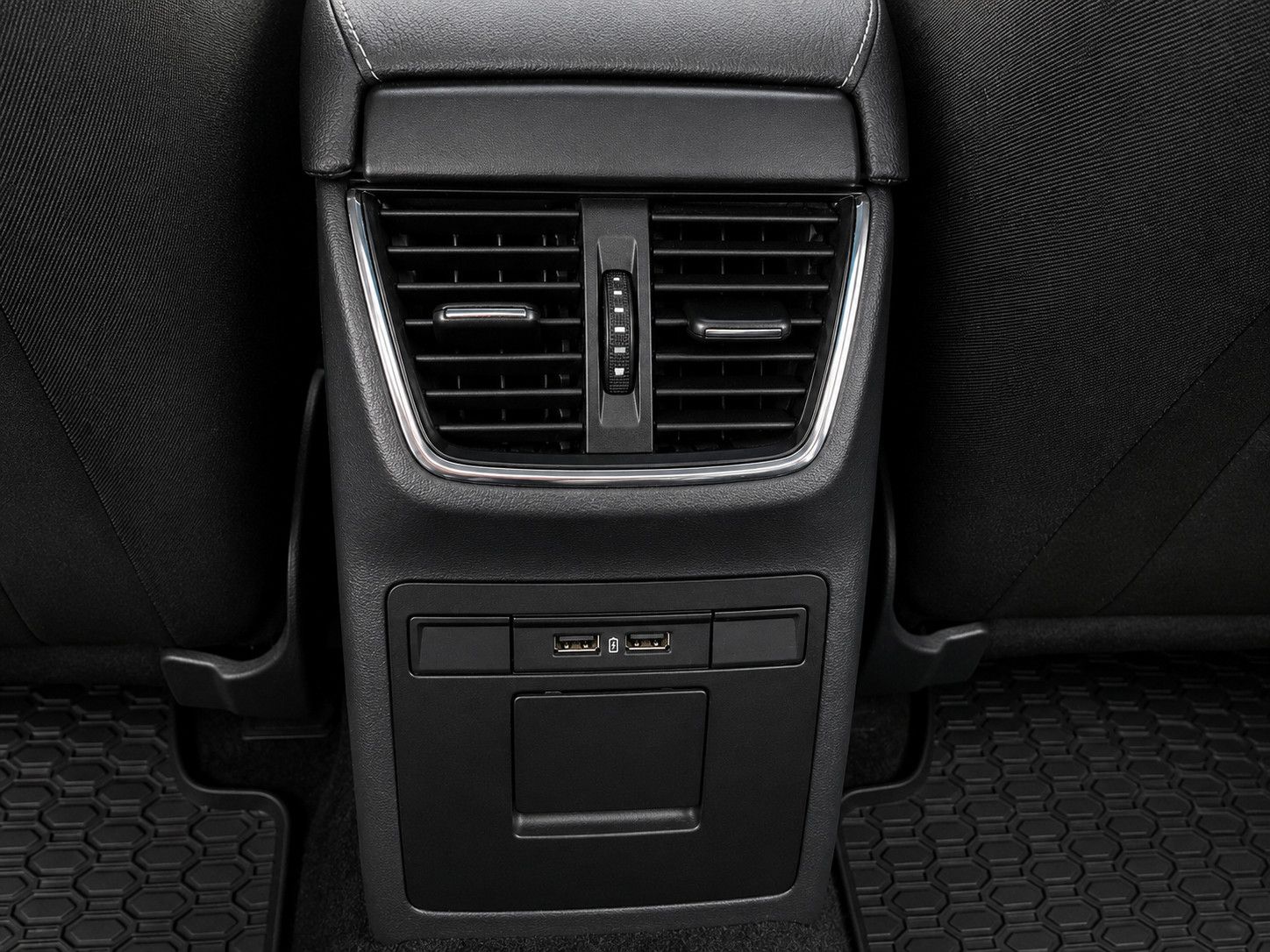 Skoda Octavia Combi RS foto 17