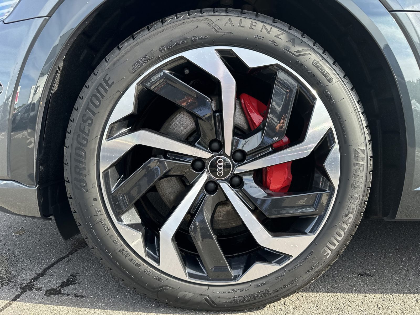 Audi Q8 e-tron - Bild 15