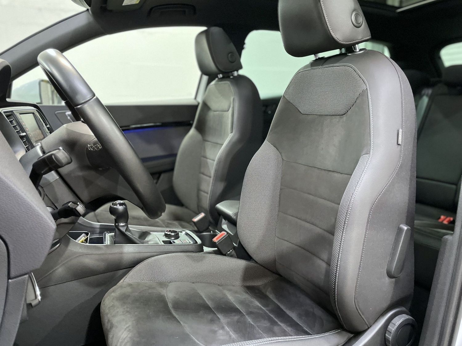 Fahrzeugabbildung SEAT Ateca Xcellence#LED#ACC#360°#Pano#Alcant.#Keyles