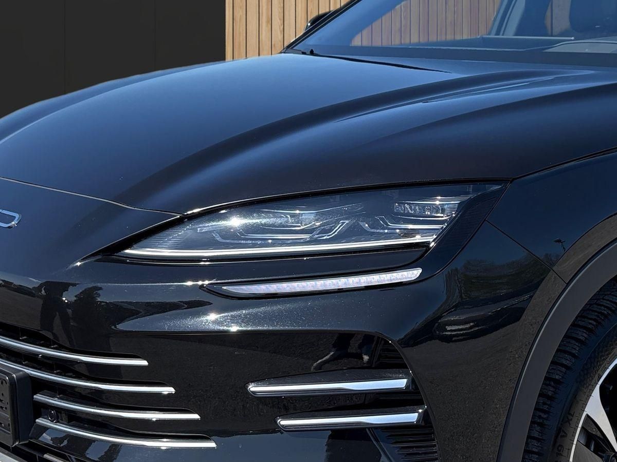 BYD SEAL