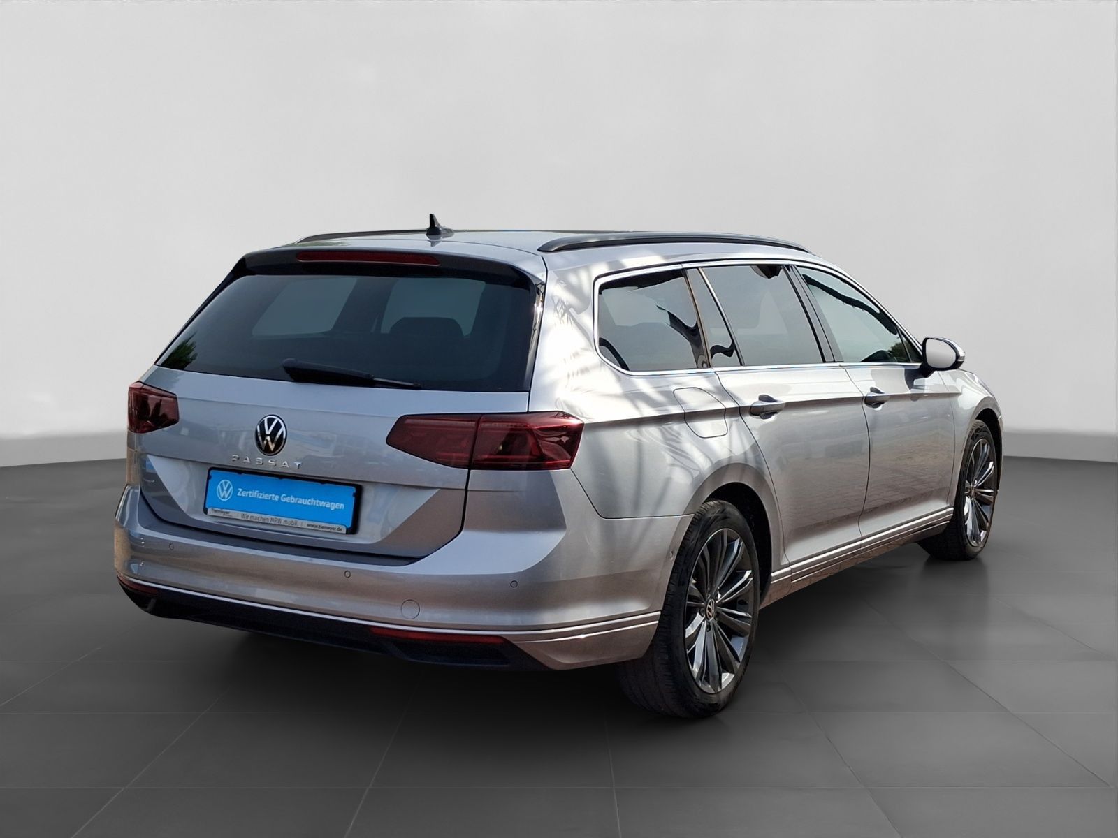 Volkswagen Passat Variant 2.0 TDI DSG BUSINESS IQ.LIGHT LM1 foto 3