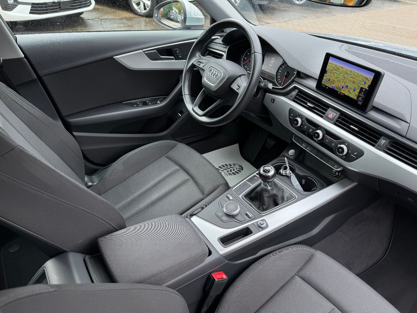 AUDI A4, 2018, Benzin, 150 PS