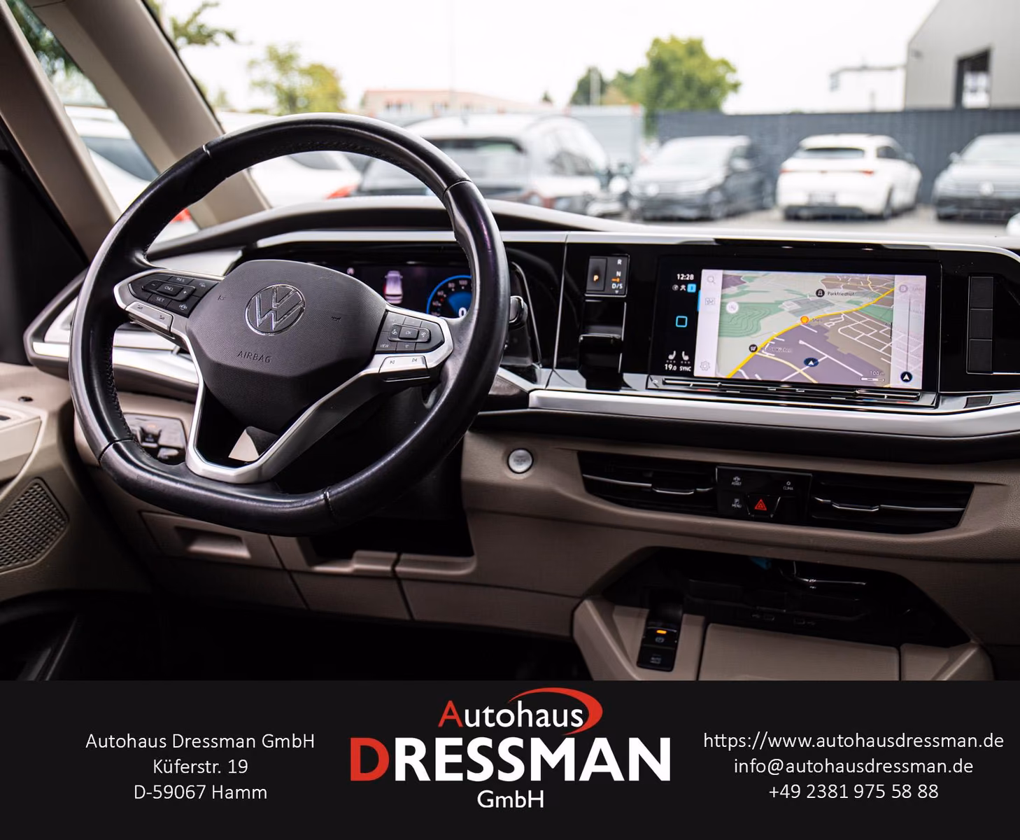 Volkswagen T7 Multivan 1.5 TSI Life PANO NAVI RFK STANDHZG