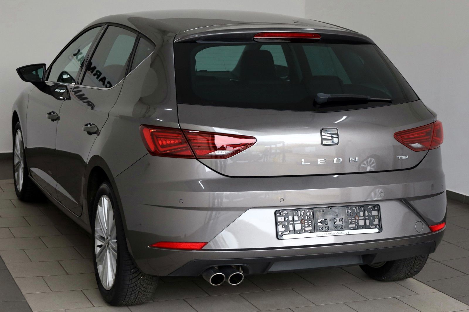 Fahrzeugabbildung SEAT Leon Xcellence T.Leder,SH,PDC,Allwetterreifen