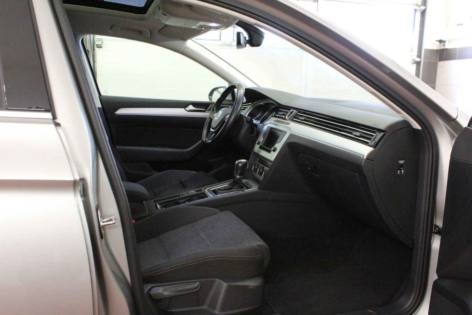 Fahrzeugabbildung Volkswagen Passat Variant 1.8 TSI DSG Comfortline Variant