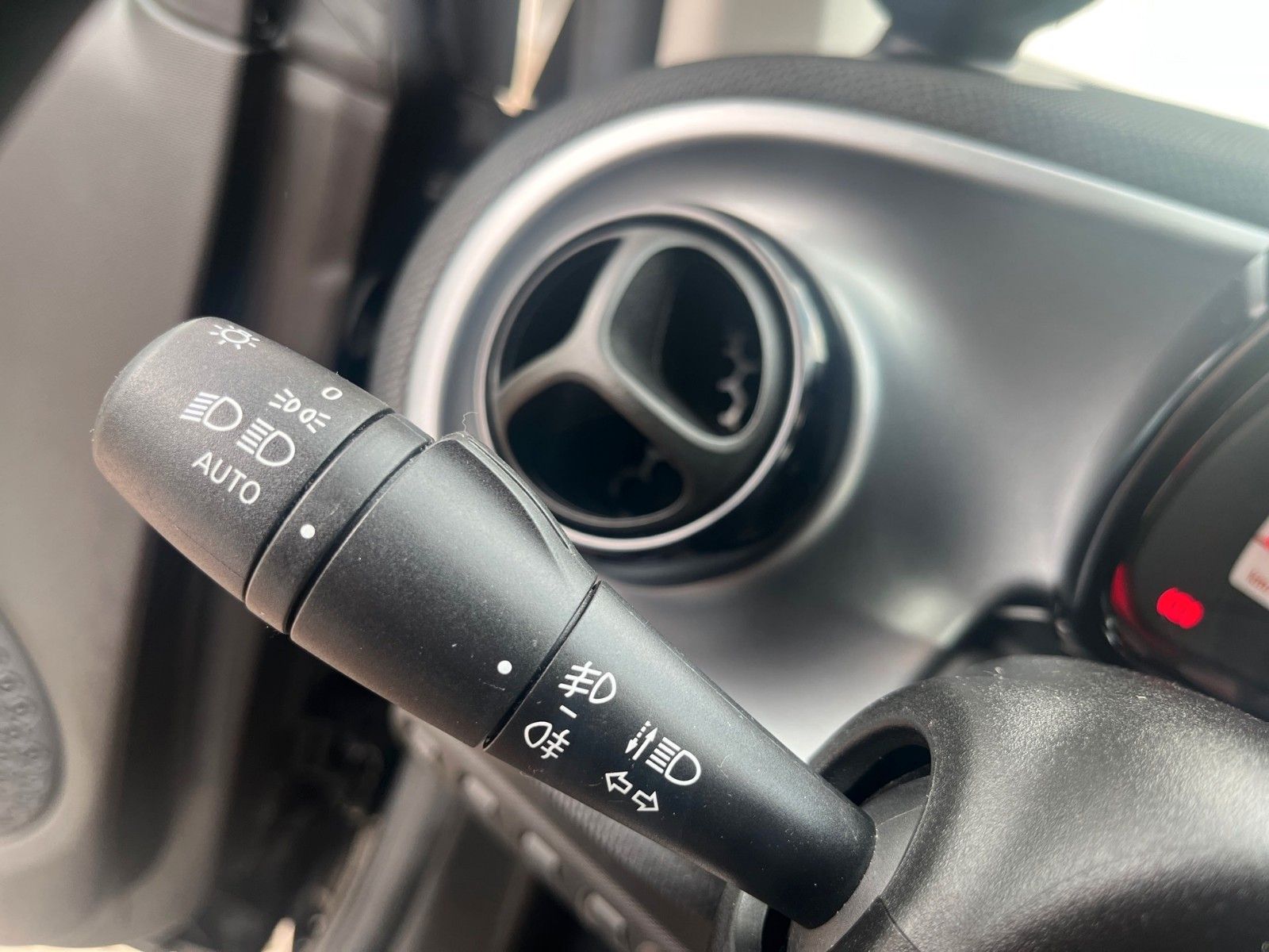 Smart ForTwo fortwo coupe Basis 52 kW – Bild 15
