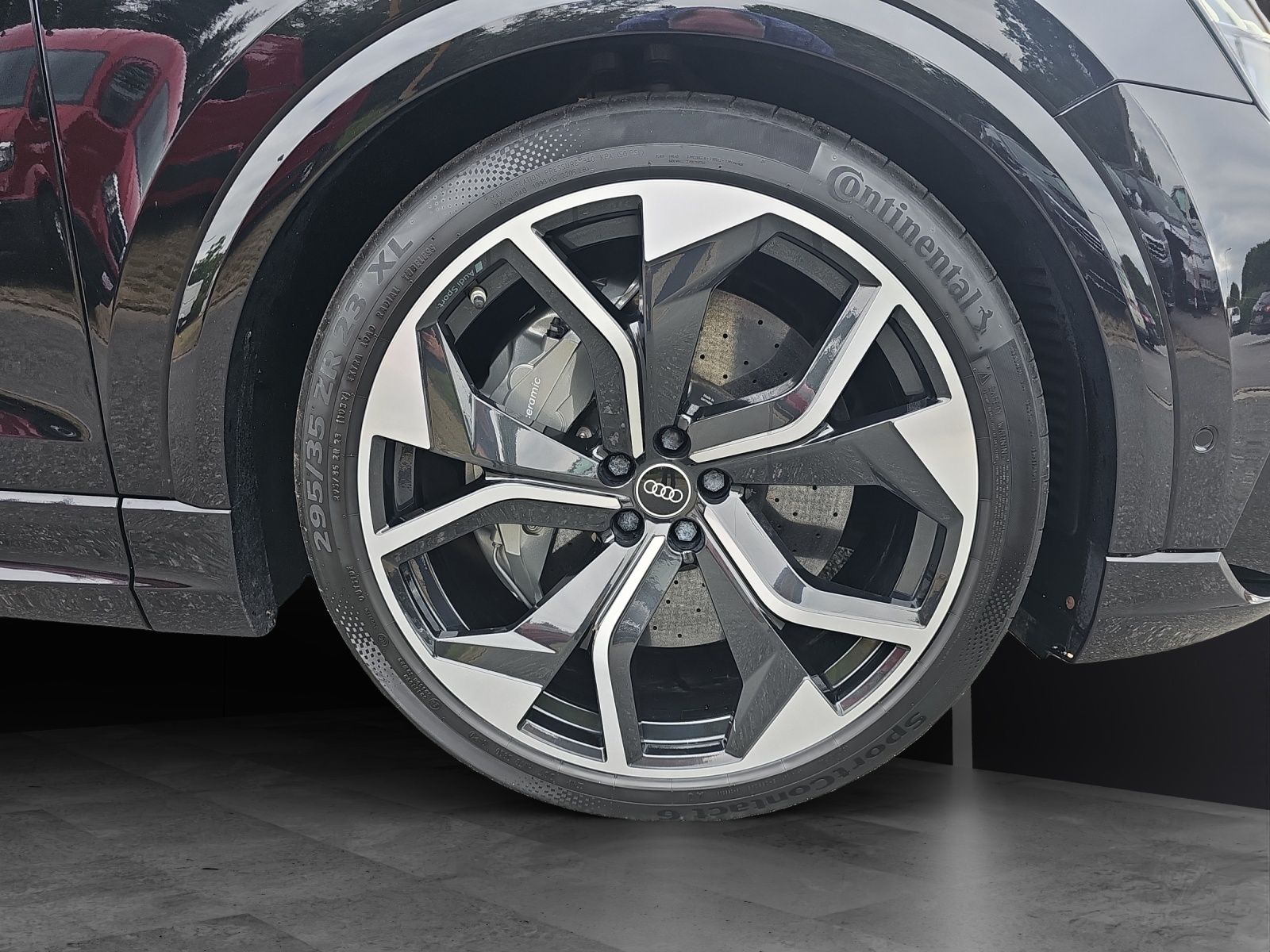 Fahrzeugabbildung Audi RS Q8 SPORT Vmax 280 23"+MATRIX +PANO+KERAMIK