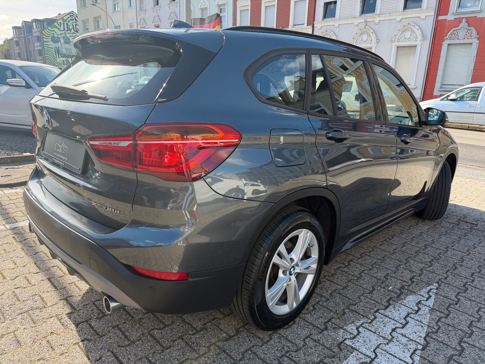 Fahrzeugabbildung BMW X1 xDrive 18 d Sport Line 1-Hand HUD AHK 8-FACH