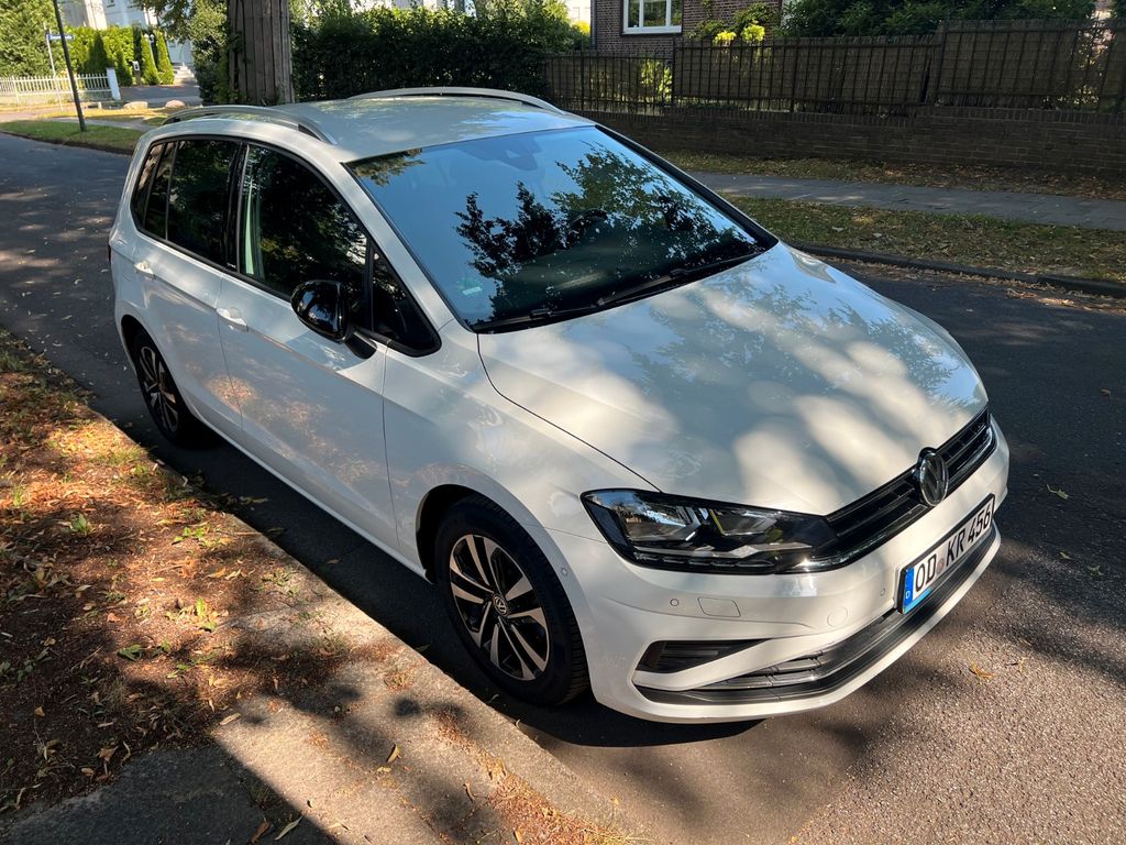 Image of Volkswagen Golf Sportsvan