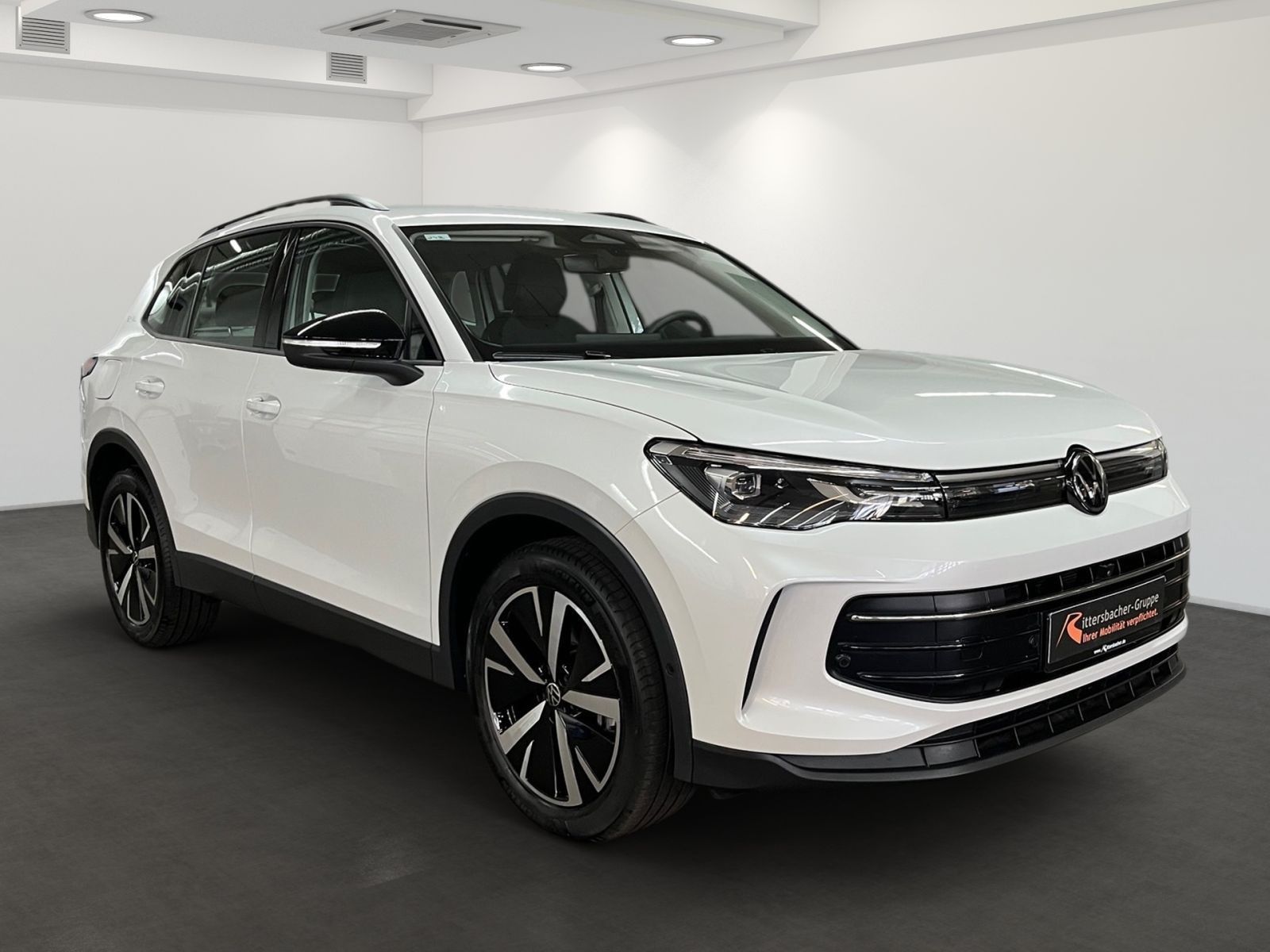 Volkswagen Tiguan GOAL 2,0 TDI DSG Navi AHK RFK foto 3