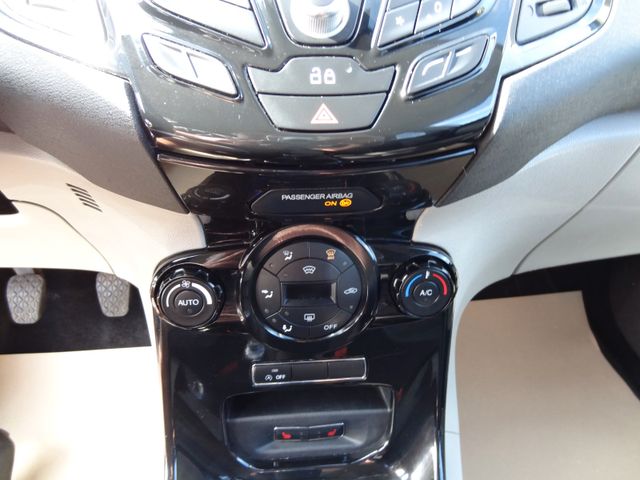 Fahrzeugabbildung Ford Fiesta Titanium/Klima/SitzH/ST-Felgen/125PS