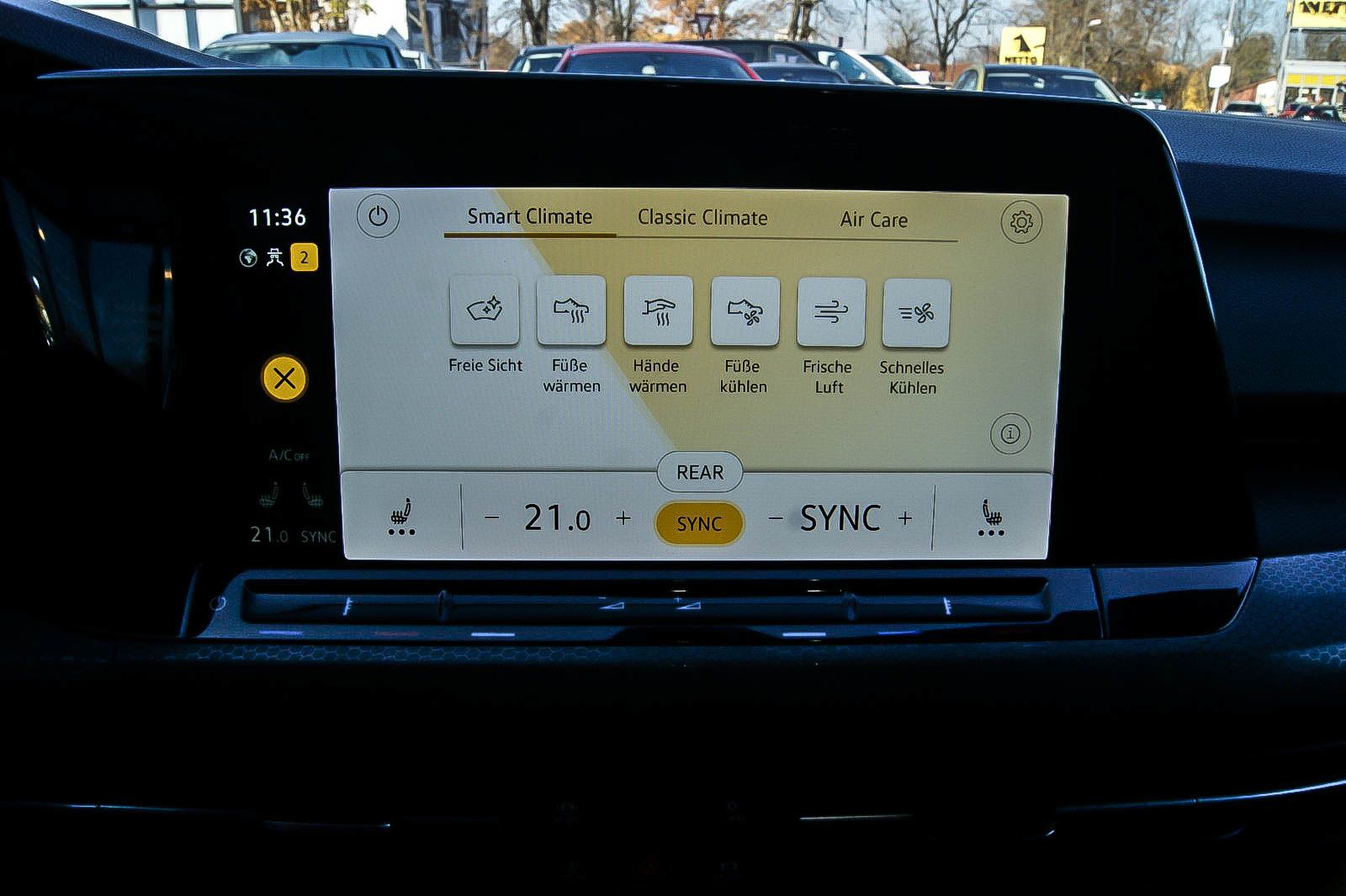 Fahrzeugabbildung Volkswagen Golf VIII GTD HARMAN-KARDON MATRIX STDHEZG ANHZV