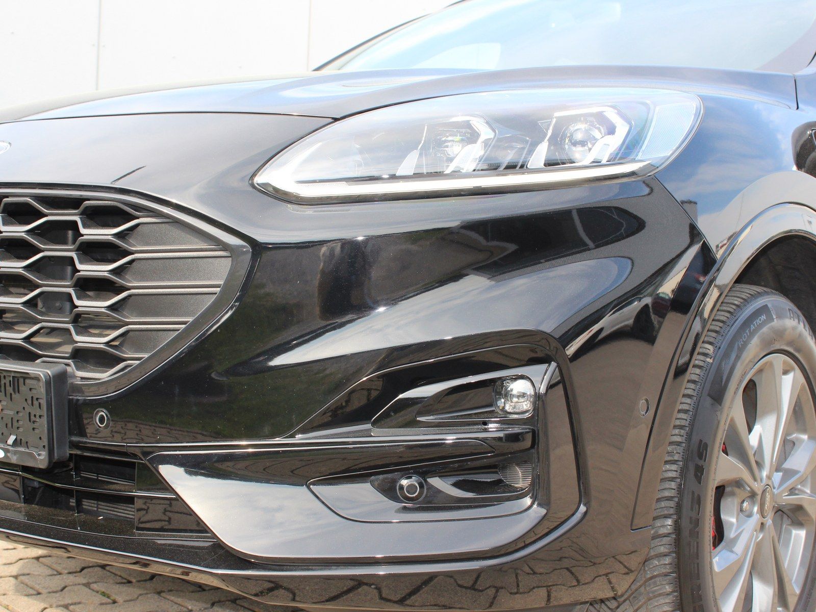Fahrzeugabbildung Ford Kuga Plug-In Hybrid ST-Line X 2,5 Duratec