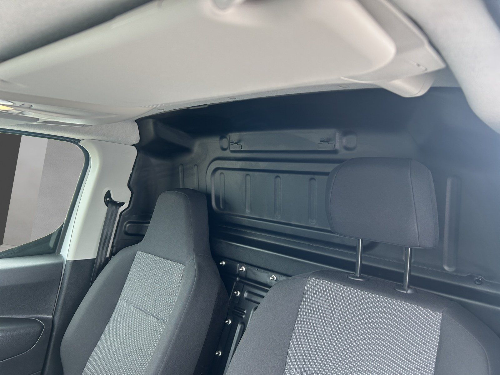 Fahrzeugabbildung Opel Combo Cargo 1.5 D Edition (EURO 6d)