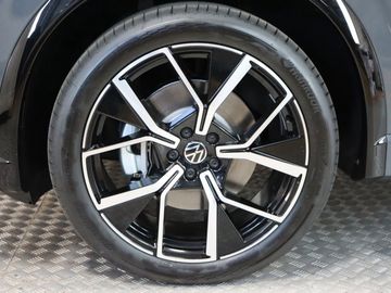 Fahrzeugverkauf 30 Volkswagen Tiguan 2.0 TDI 142 kW 4M R-Line Panodach 20 Zoll