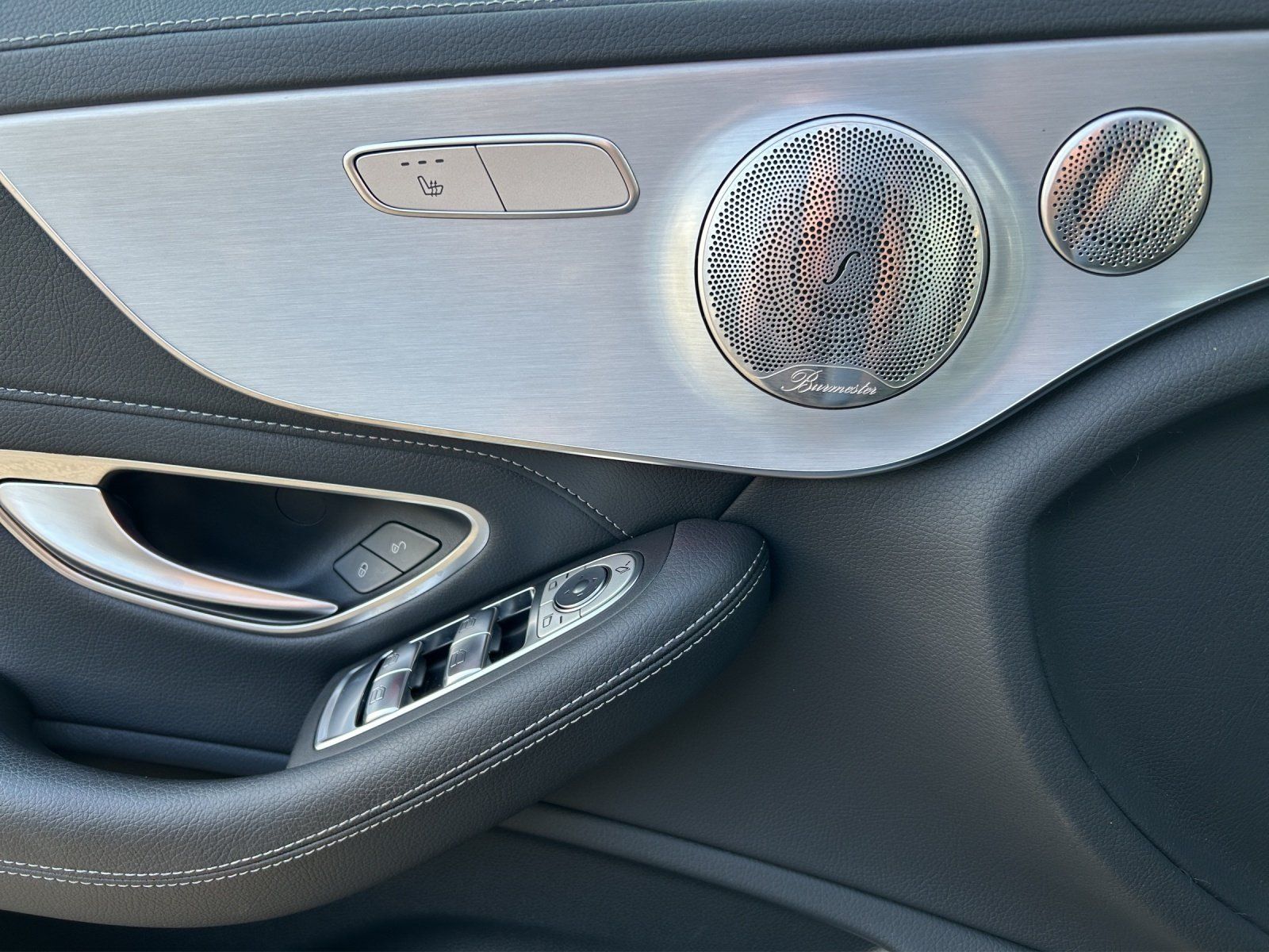 Fahrzeugabbildung Mercedes-Benz C63 S Cabrio DISTRO Perf.Sitze/AGA digiTacho HUD