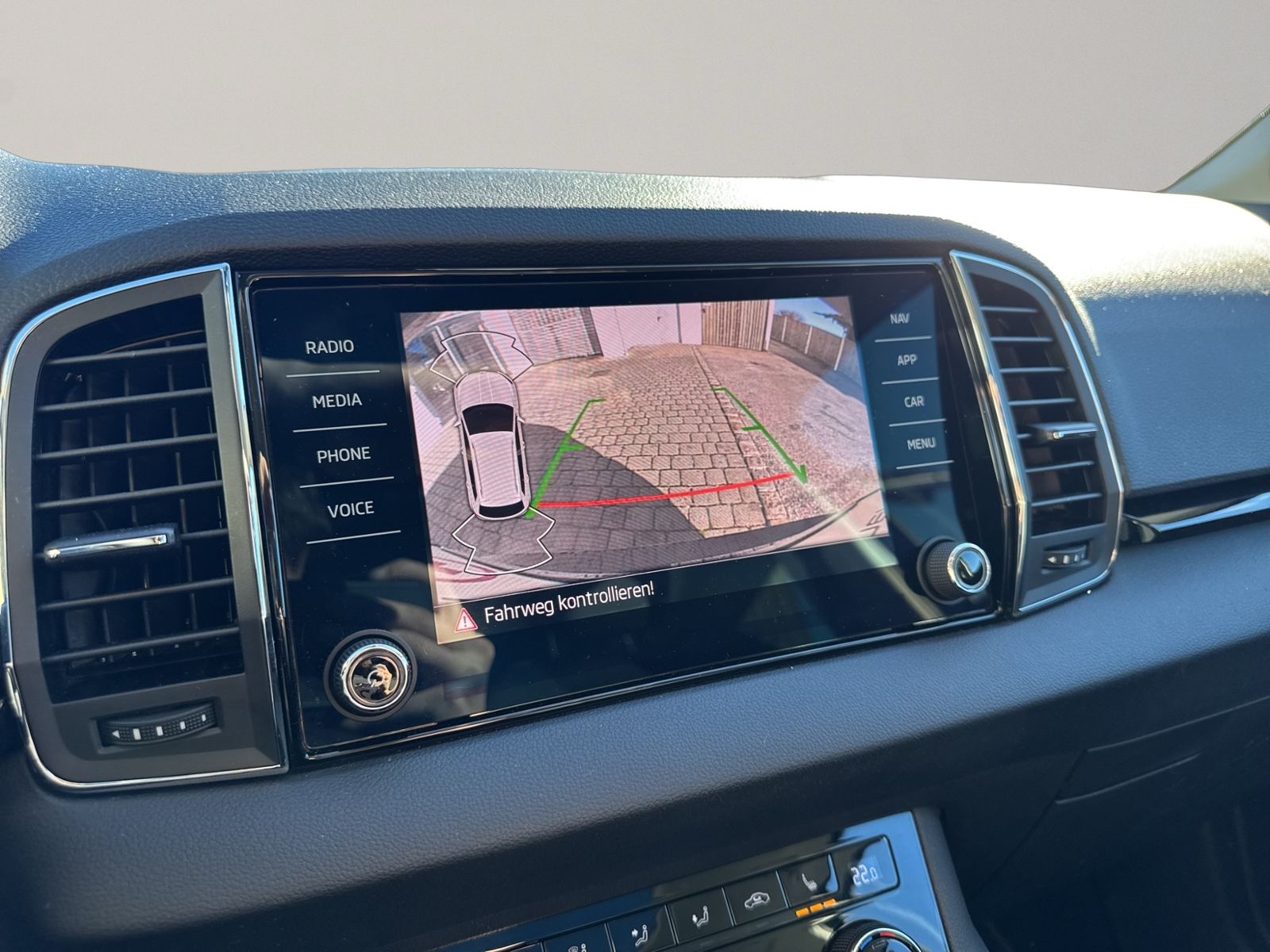 Karoq Style 4x4 2.0 TDI, Pano, LED, Business Amu