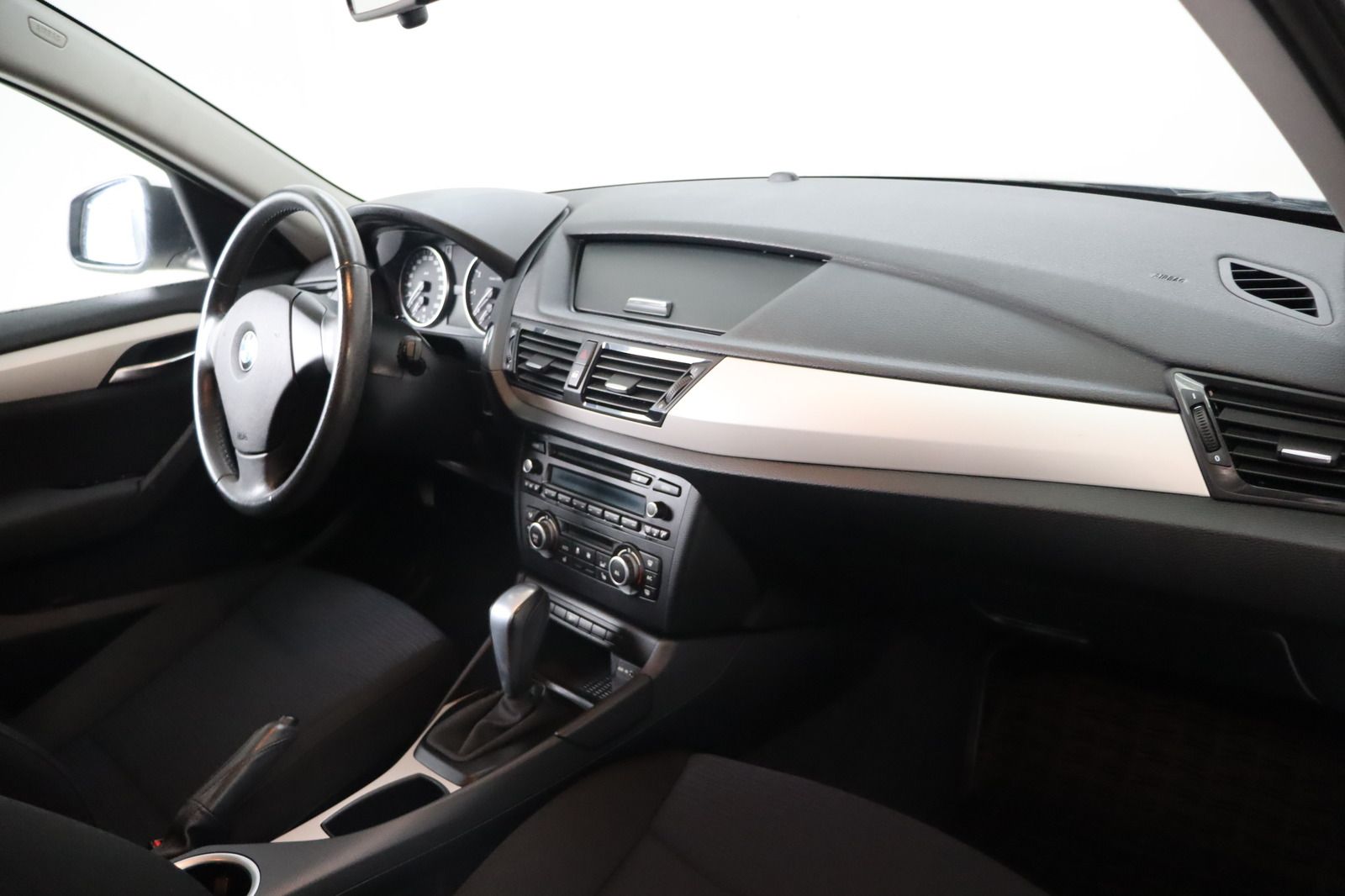 Fahrzeugabbildung BMW X1 sDrive 18i * Sitzhzg. * PDC