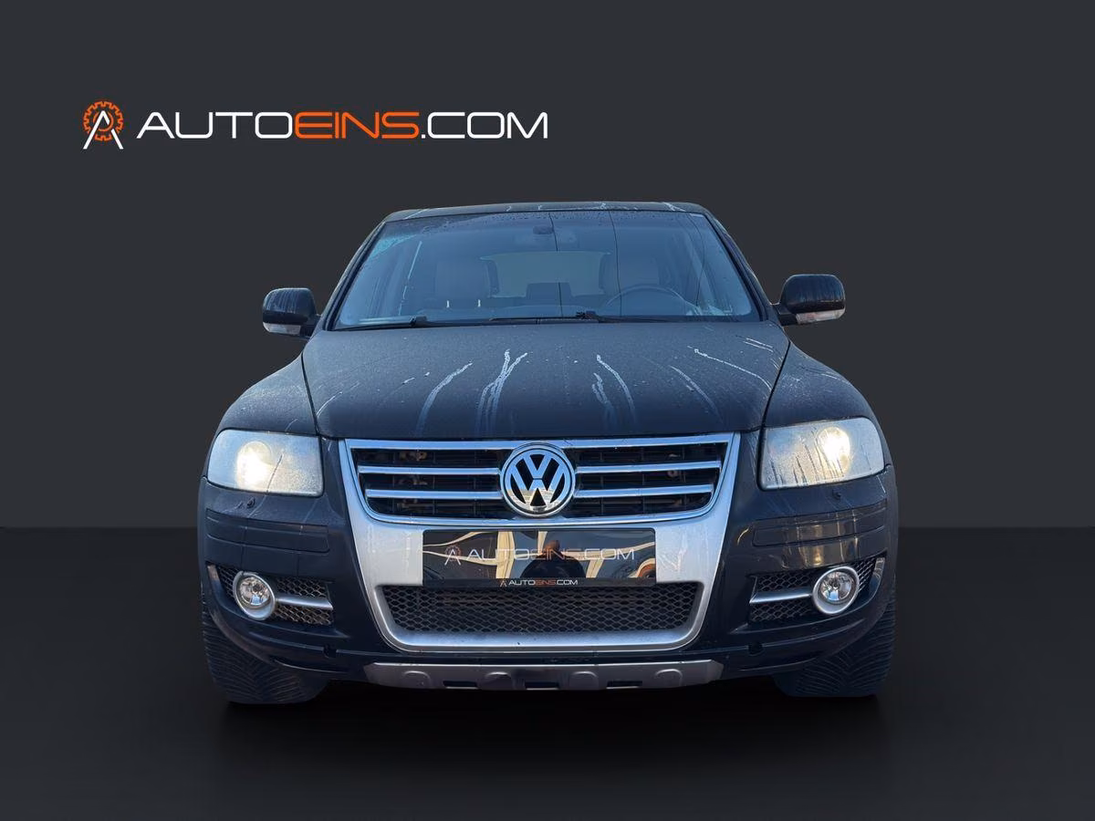 Volkswagen Touareg 2006 — вигляд ззаду