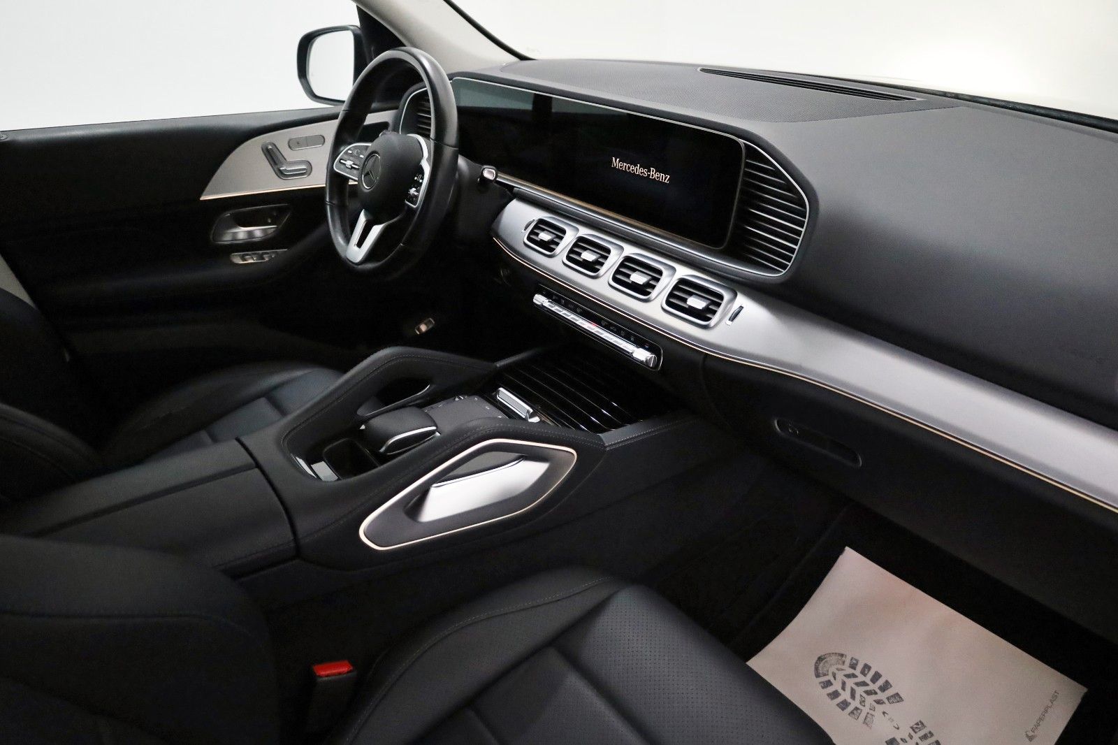 Fahrzeugabbildung Mercedes-Benz GLE 350 de 4Matic,Leder,Navi,LED,Panorama,ACC+WR