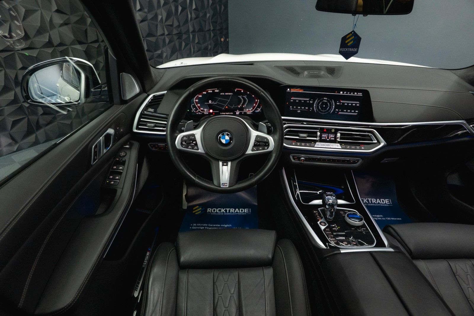 Fahrzeugabbildung BMW X5 M50i Shadow Line | ACC | Pano | Laser | Sky