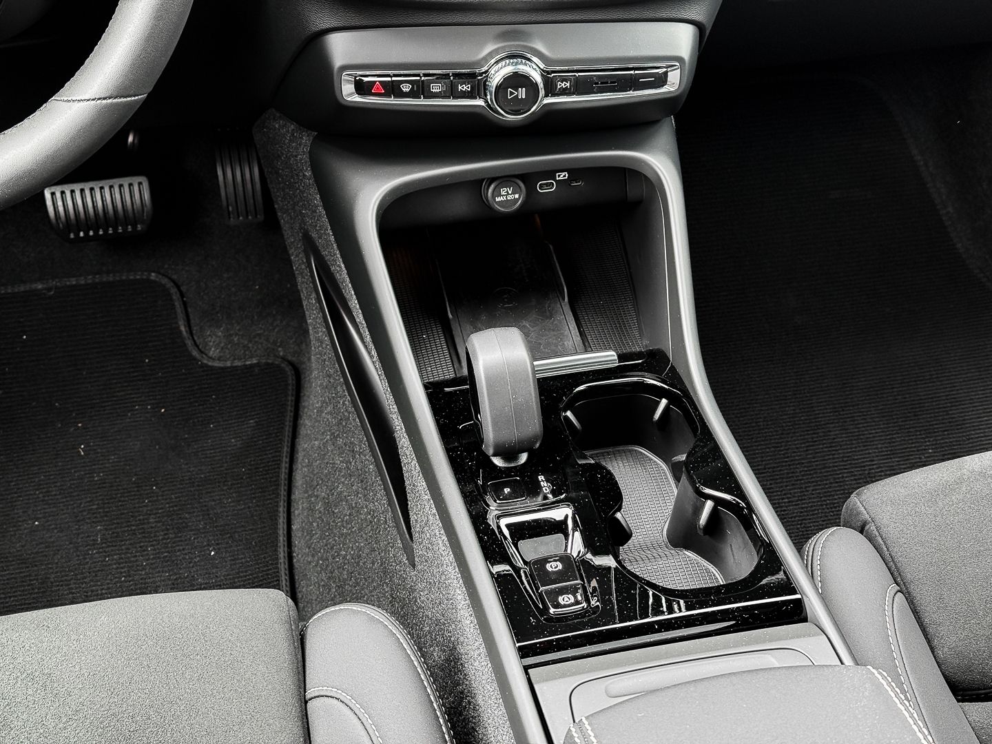 Volvo XC40 B4 B Ultimate Dark 2WD StandHZG Memory Sitz foto 10