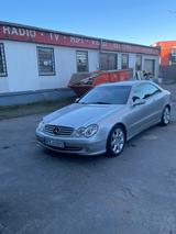 Mercedes-Benz CLK 240 AVANTGARDE Avantgarde - Mercedes-Benz CLK 240 aus 2004