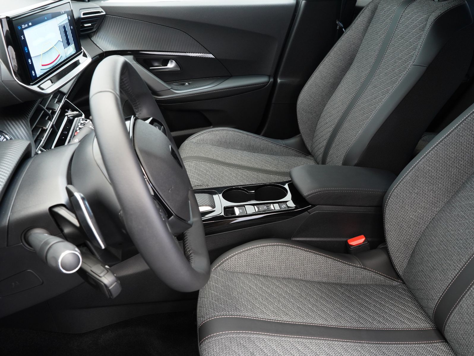 Fahrzeugabbildung Peugeot 2008 1.2 PureTech 130 Allure LED/NAVI/ACC